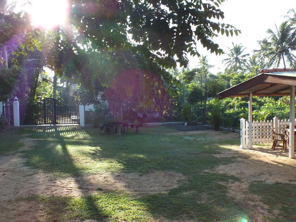 Hotel Beach Corner Weligama Exterior foto