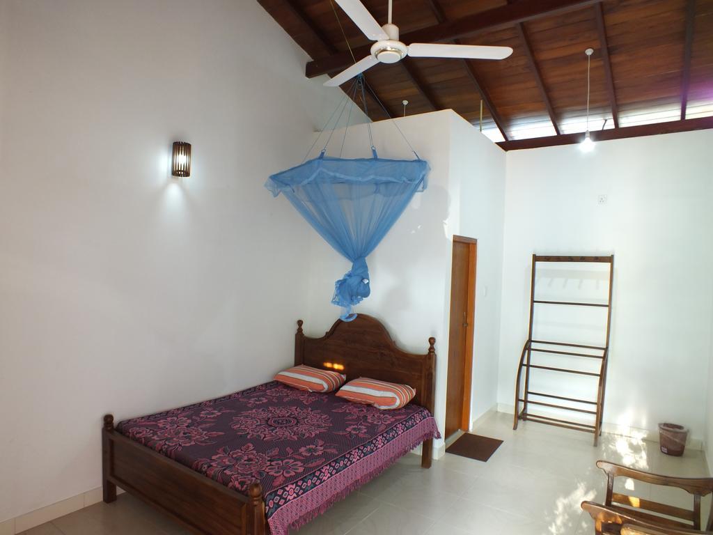Hotel Beach Corner Weligama Zimmer foto