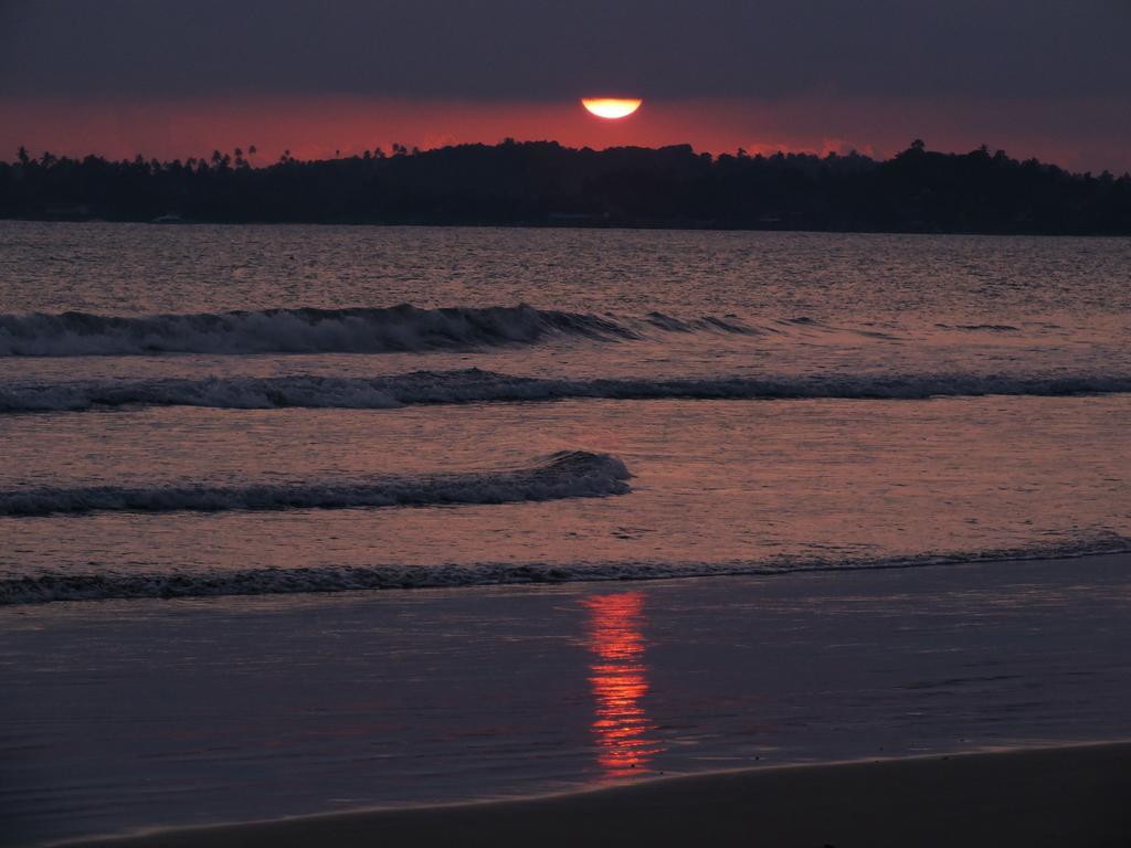 Hotel Beach Corner Weligama Exterior foto