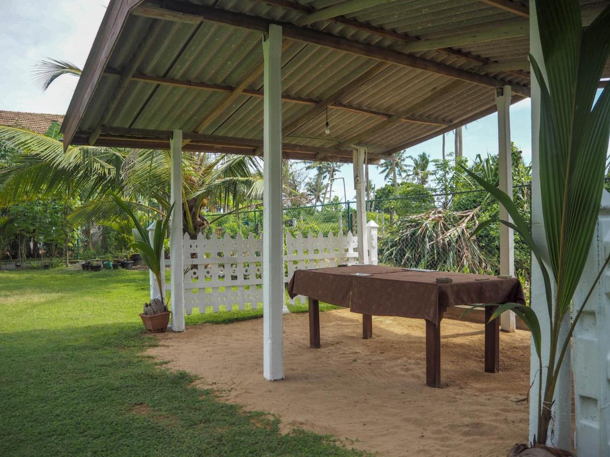 Hotel Beach Corner Weligama Exterior foto