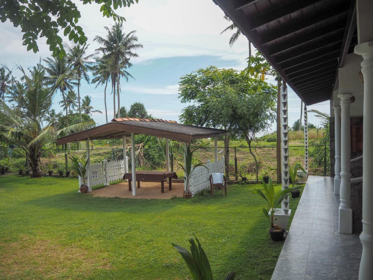 Hotel Beach Corner Weligama Exterior foto